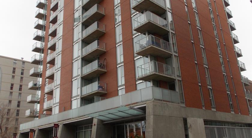 Condo Fastlane In Rouleau *